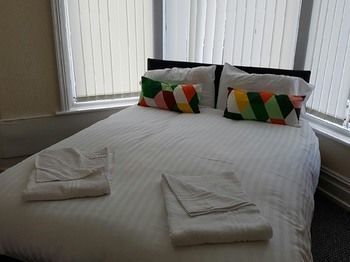 Zebra Hotel 2*