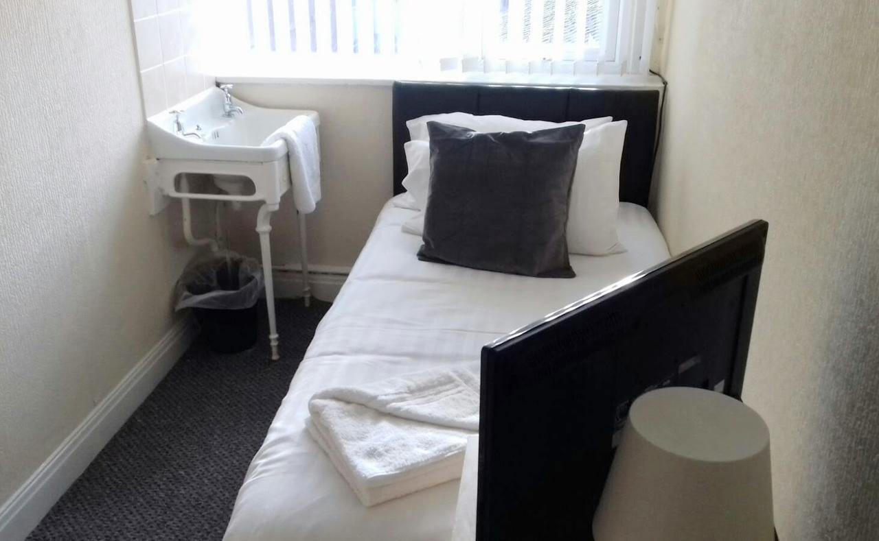 Zebra Hotel 2*