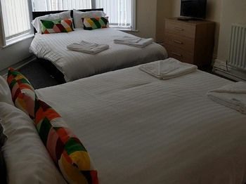 Zebra Hotel 2*